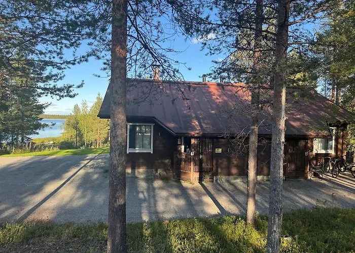 On The Shore Of The شقة